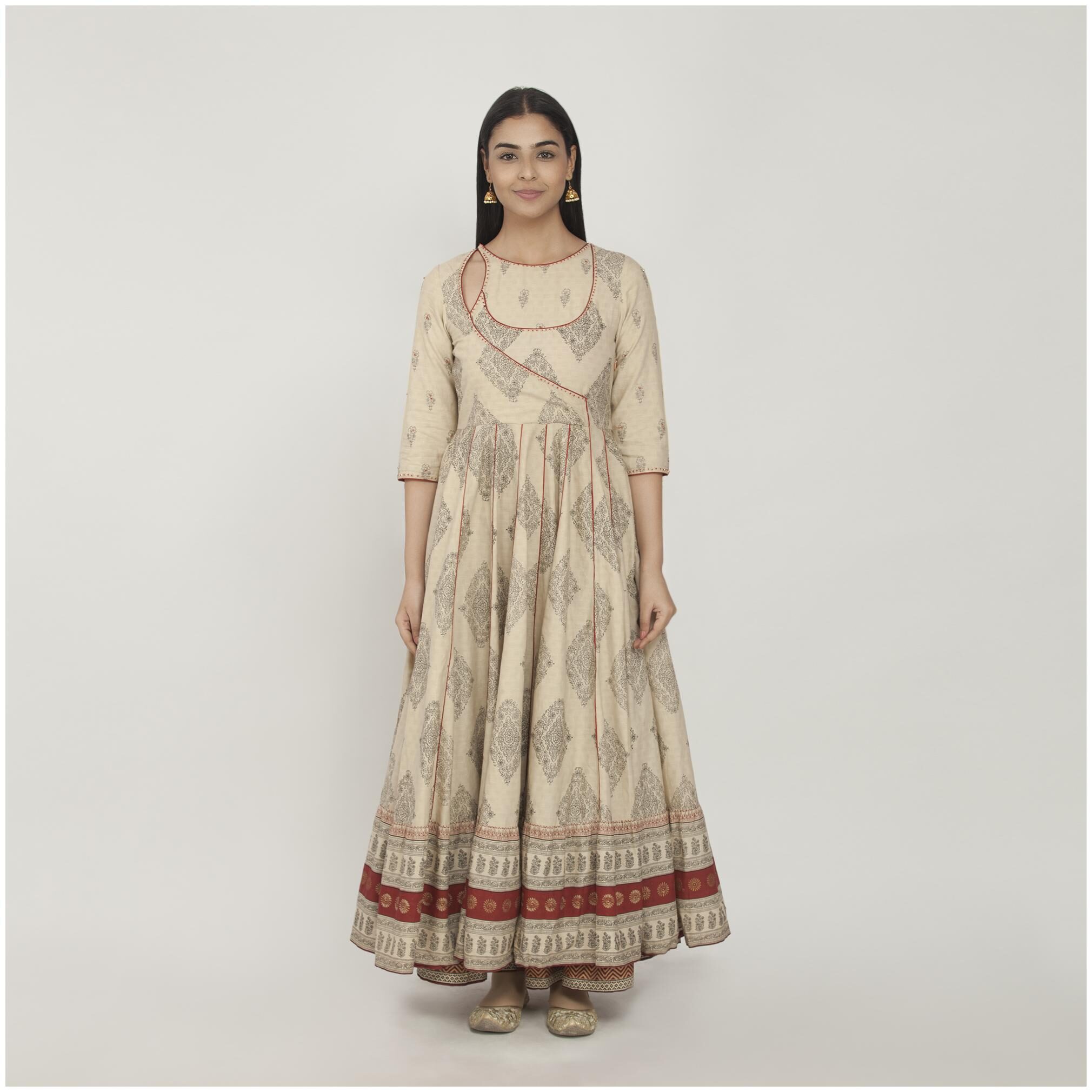 

Paislei Women Beige Floral Regular Kurti With Palazzo