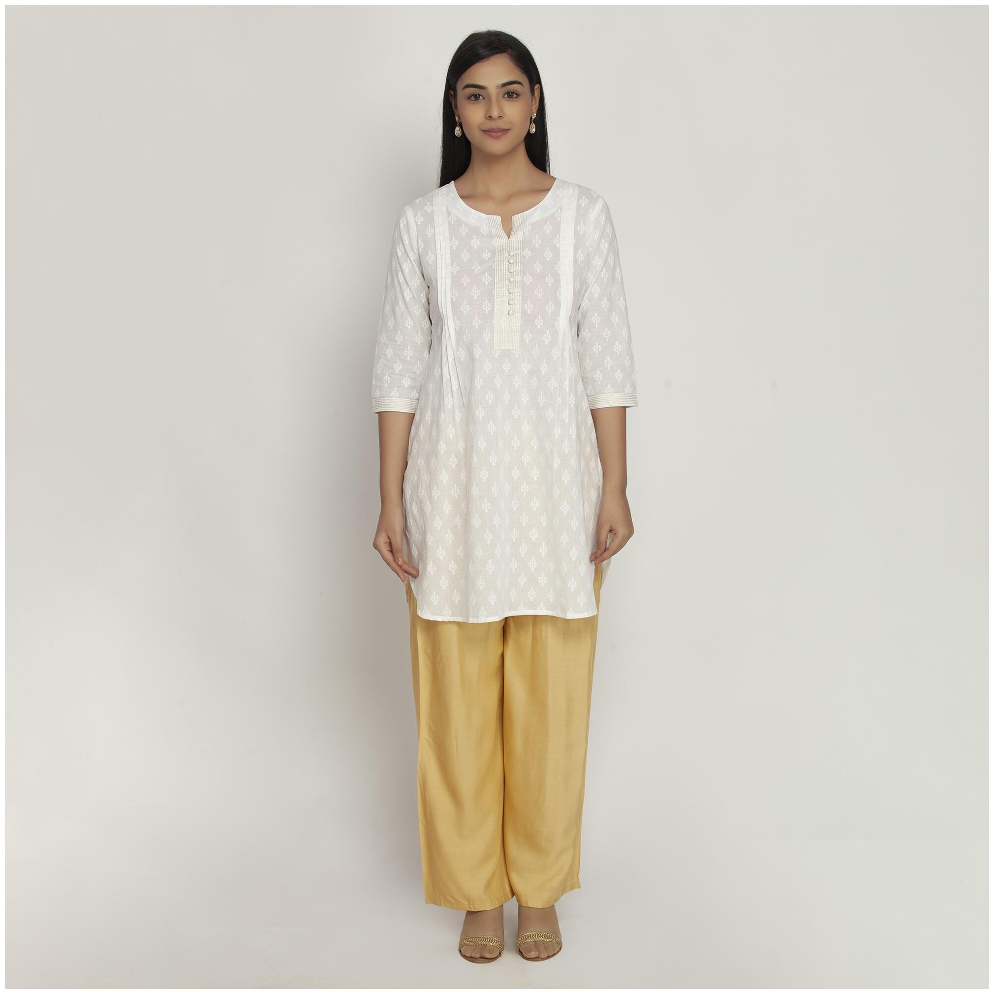 

Paislei Women White Printed Straight Kurti