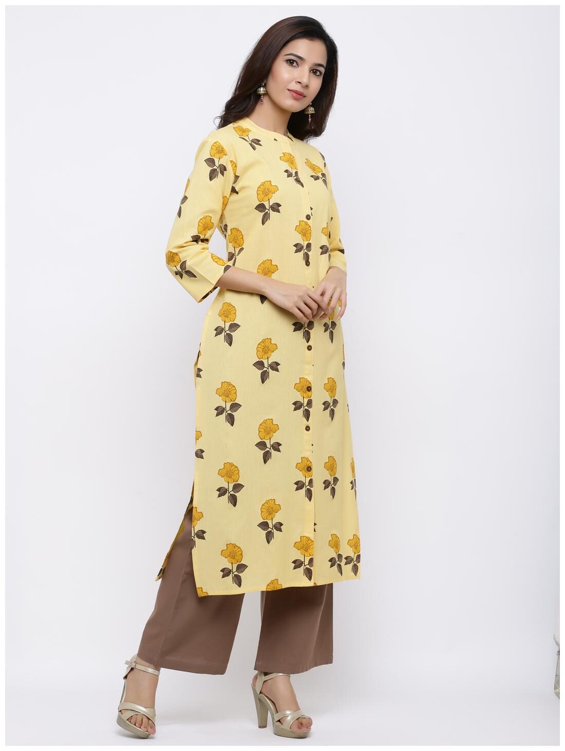 

Palakh Women Yellow Floral Straight Kurta With Palazzo