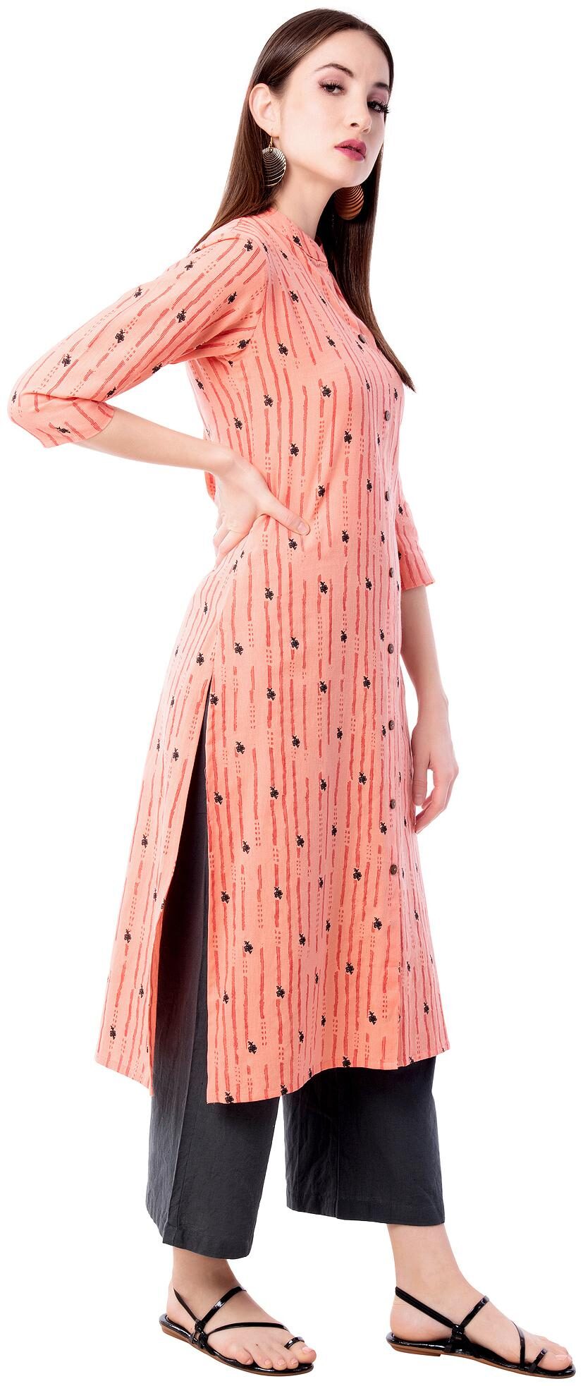 

Palakh Women Peach Floral Straight Kurta With Palazzo