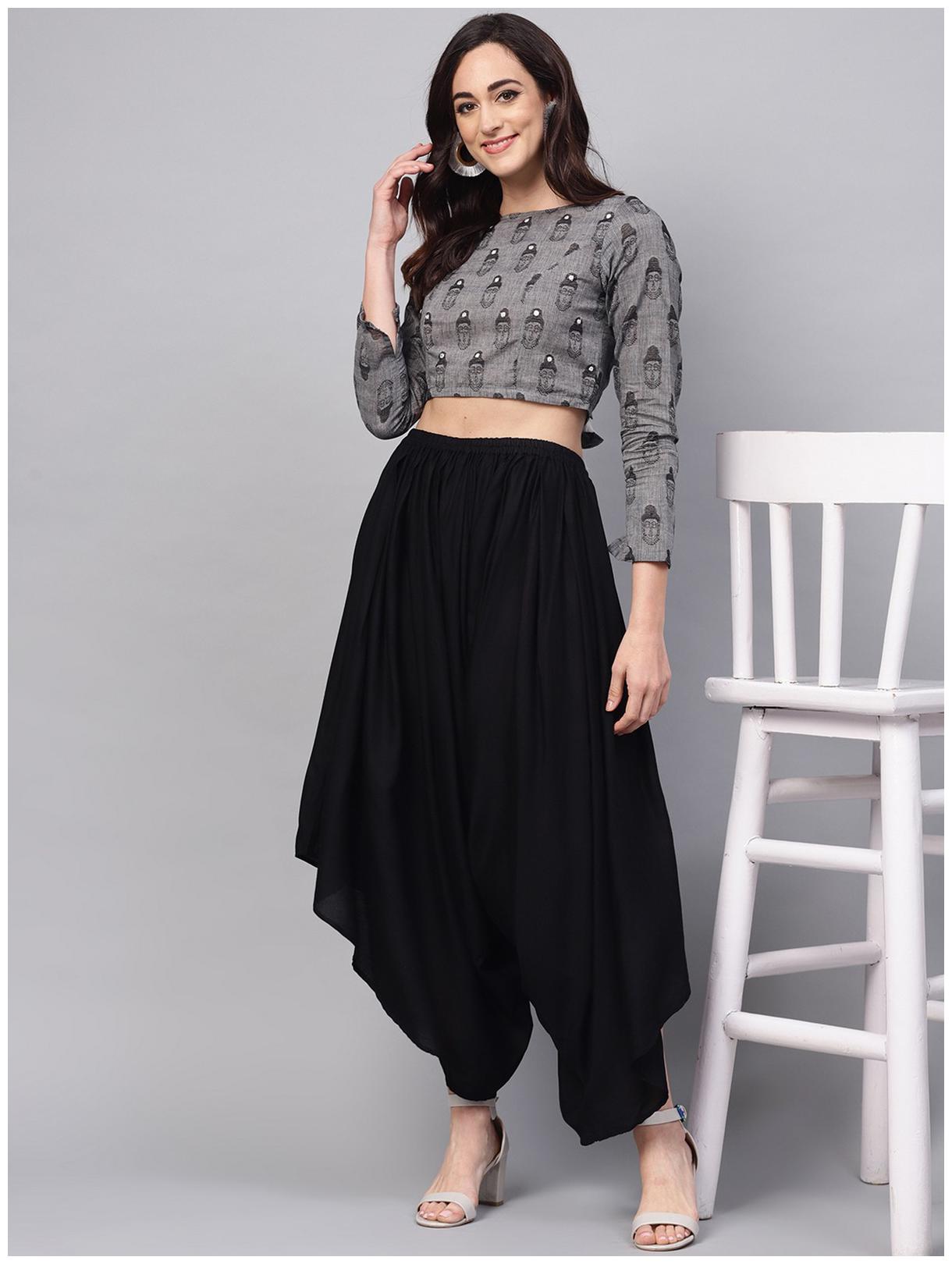 

Pannkh Black Solid Flared Palazzo