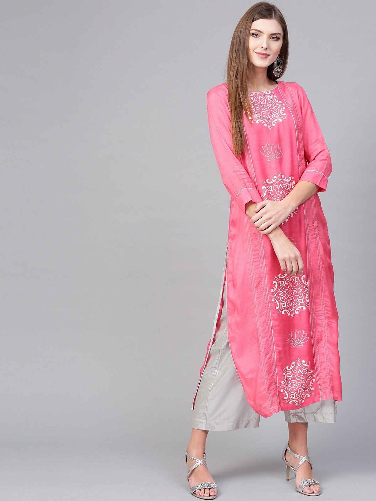 

Pannkh Women Pink Printed Straight Kurta