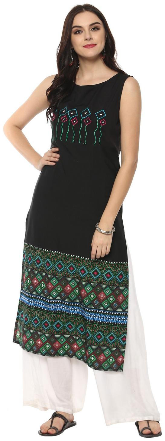 

Pannkh Women Black Solid Straight Kurta