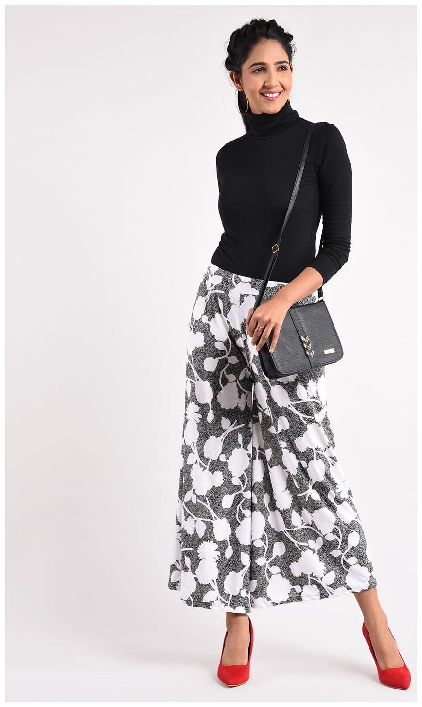 

Paras Fashions Multi Printed Flared Palazzo