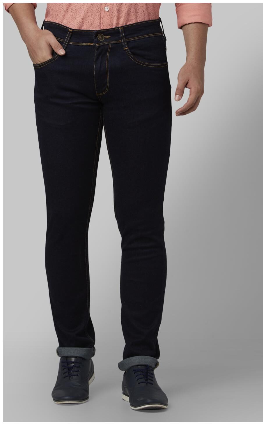 

Park Avenue Men Blue Tapered Fit Jeans