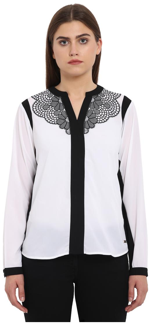 

Park Avenue Women Solid Regular top - White