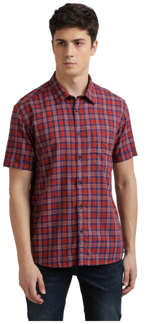 

Parx Men Red Checked Regular Fit Casual Shirt
