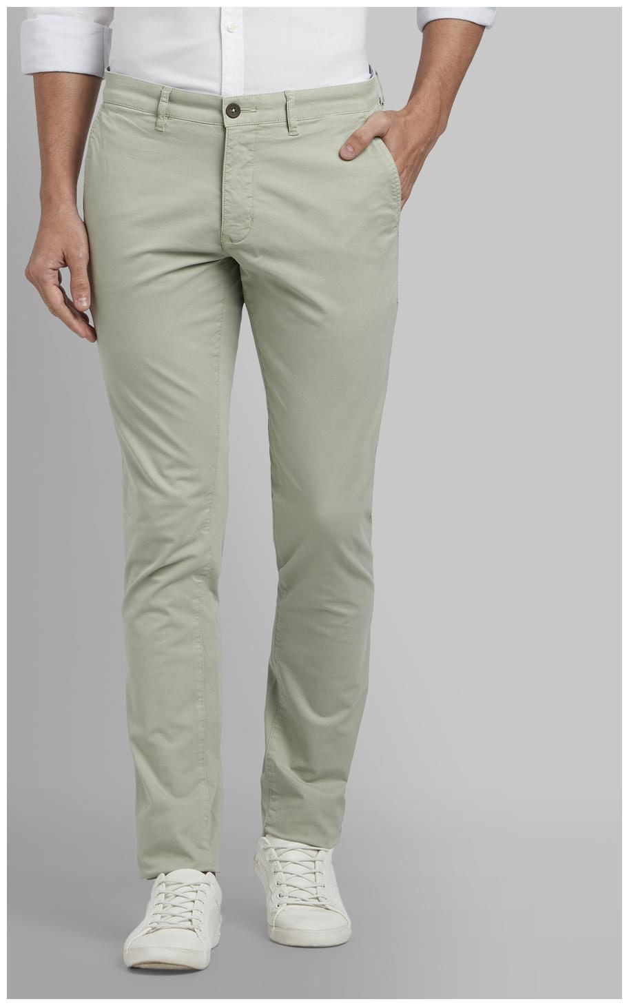 

Parx Men Green Solid Tapered fit Regular trousers