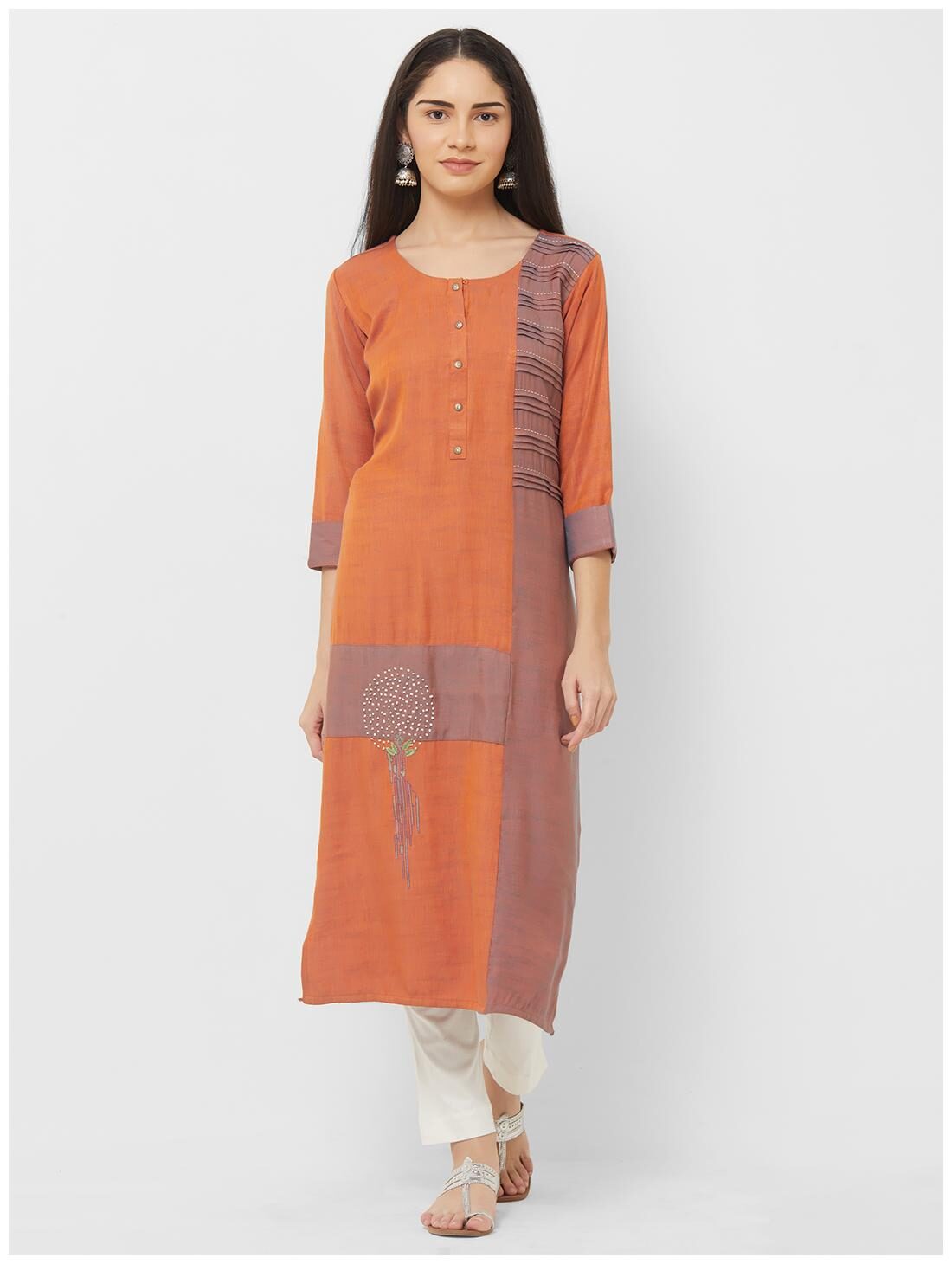 

Payal Women Orange Printed Straight Kurta