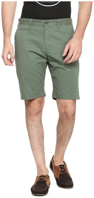 People Men Green Slim Fit Regular Shorts