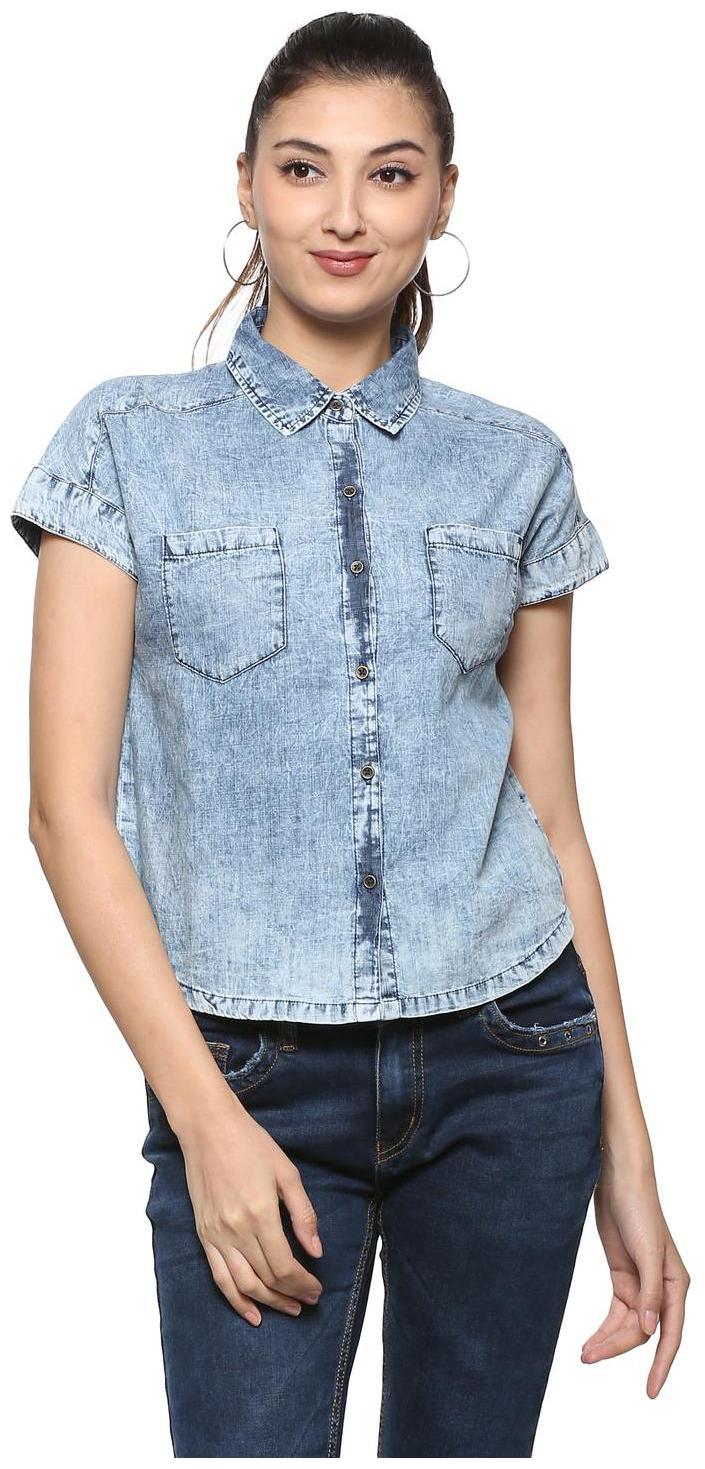 

People Women Blue Solid Regular Fit Shirt