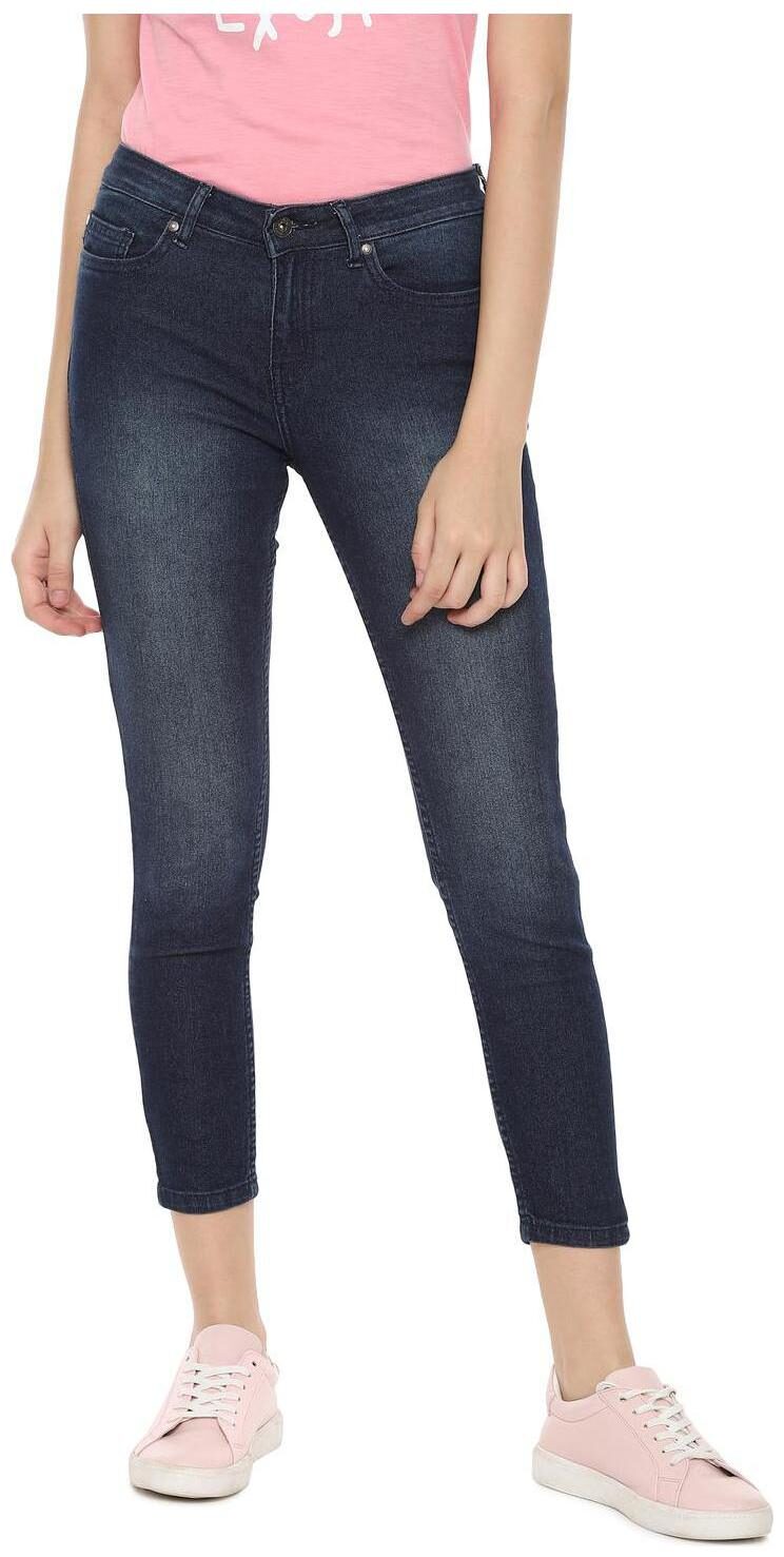

People Women Blue Straight fit Jeans