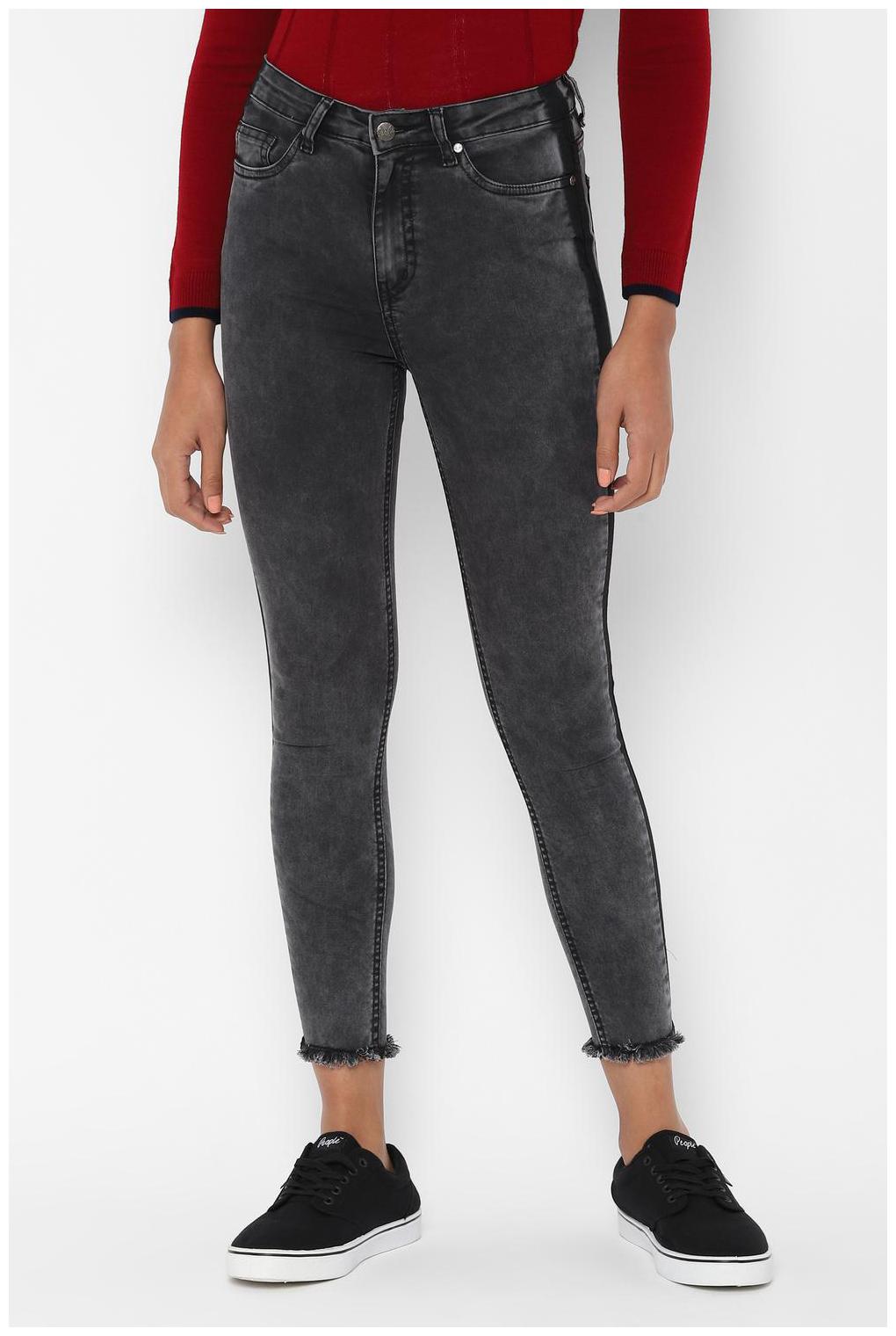 

People Women Grey Straight fit Jeans