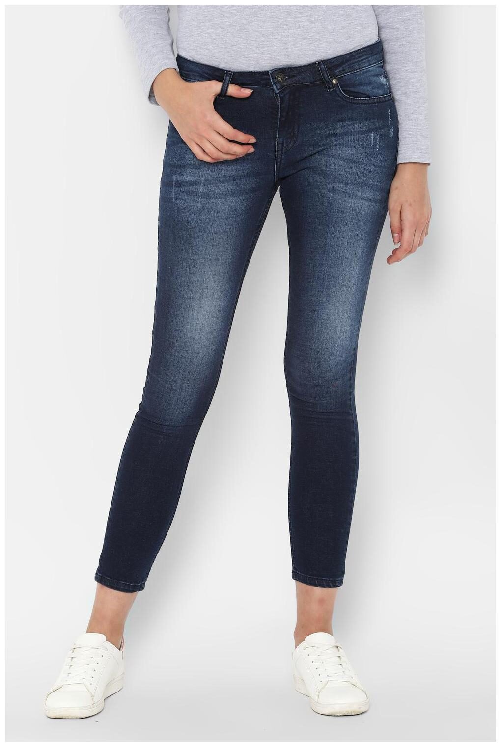

People Women Blue Straight fit Jeans