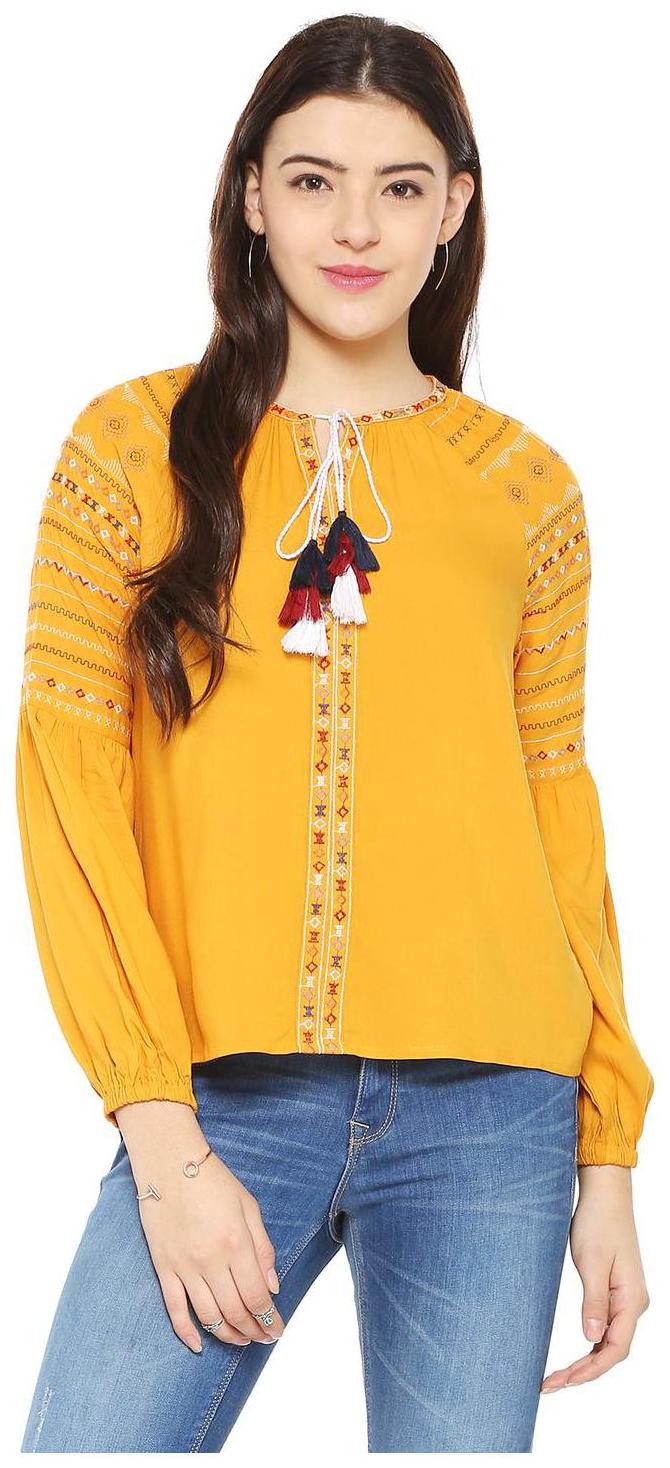 

People Women Solid Regular top - Yellow