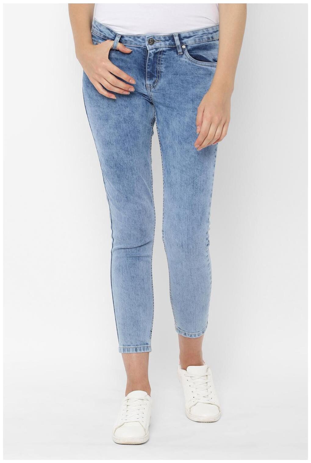 

People Women Blue Straight fit Jeans