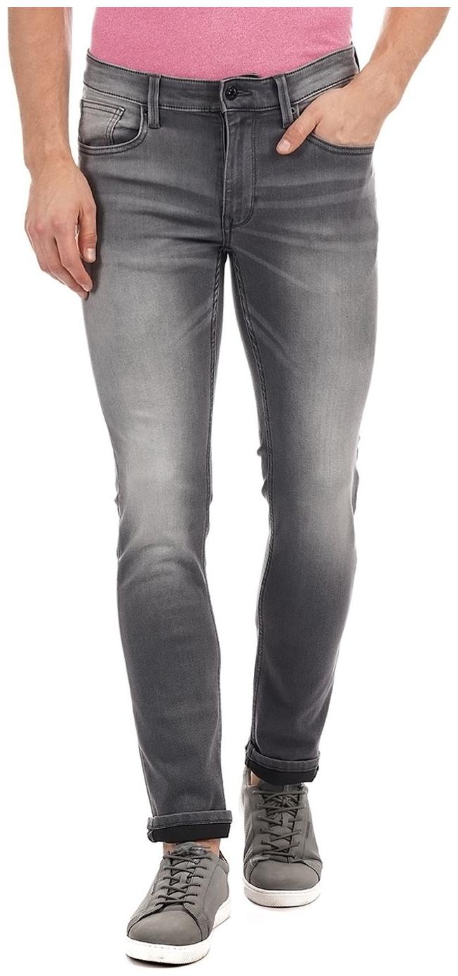 

Pepe Jeans Men Grey Slim Fit Jeans