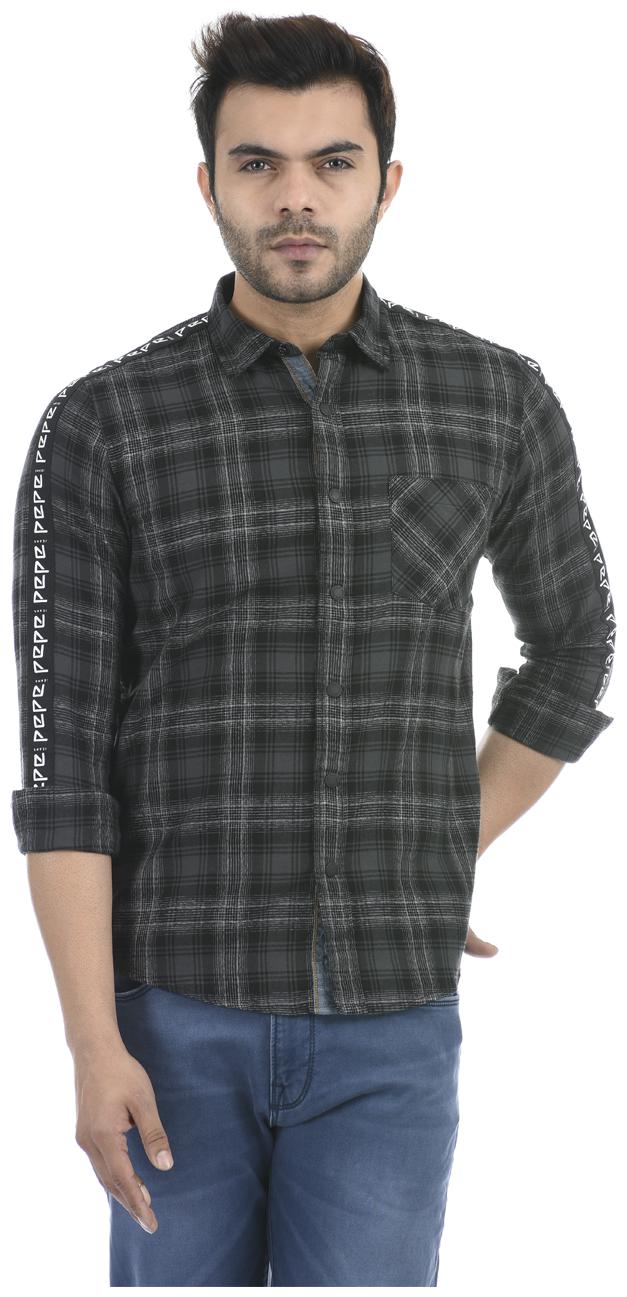 

Pepe Jeans Men Black Checked Regular Fit Casual Shirt