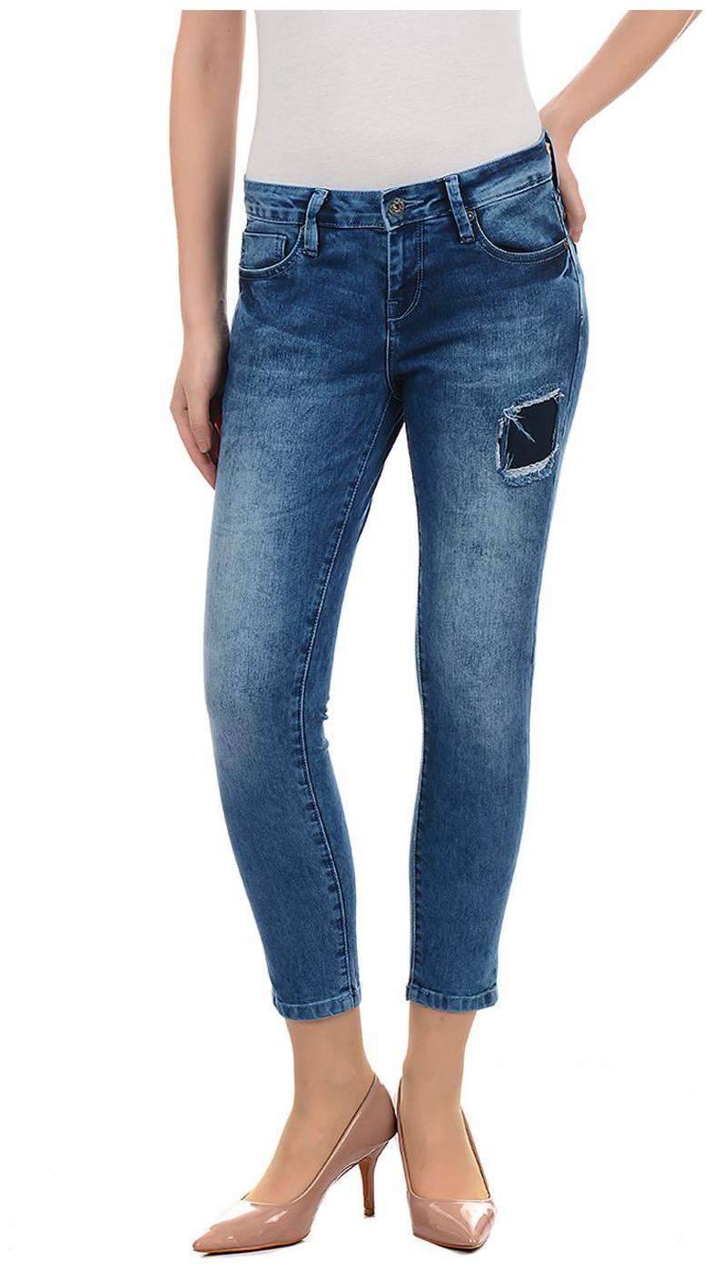 

Pepe Jeans Women Blue Skinny fit Jeans