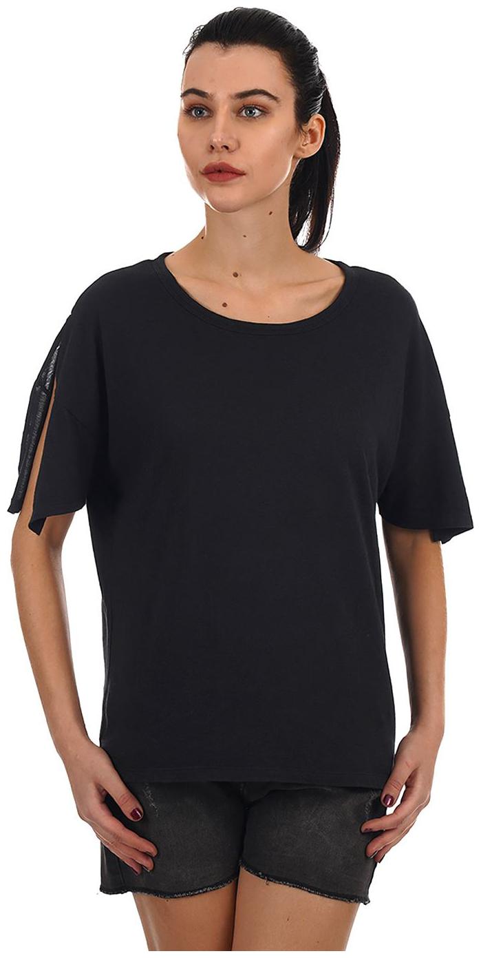 

Pepe Jeans Women Black Regular fit Round neck Blended T shirt