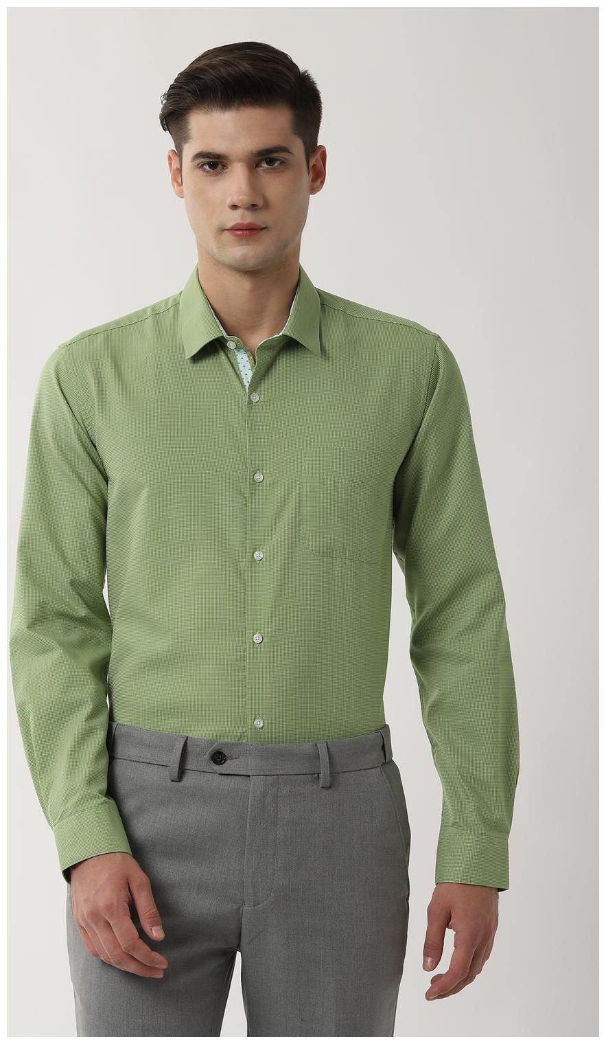 

Peter England Men Regular fit Formal Shirt - Green