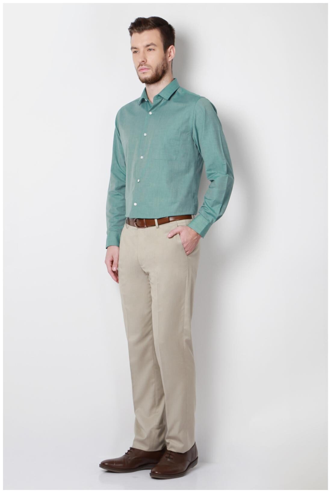 

Peter England Men Slim fit Formal Shirt - Green