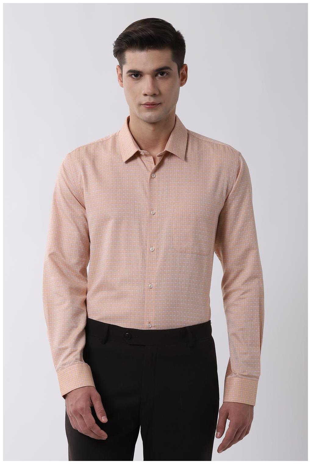 

Peter England Men Regular fit Formal Shirt - Peach