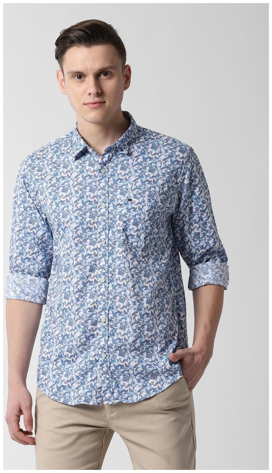 

Peter England Men Blue Floral Slim Fit Casual Shirt