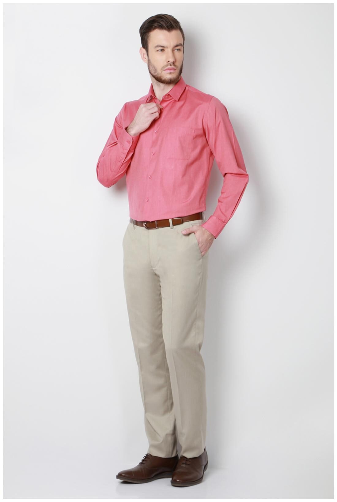 

Peter England Men Slim fit Formal Shirt - Red