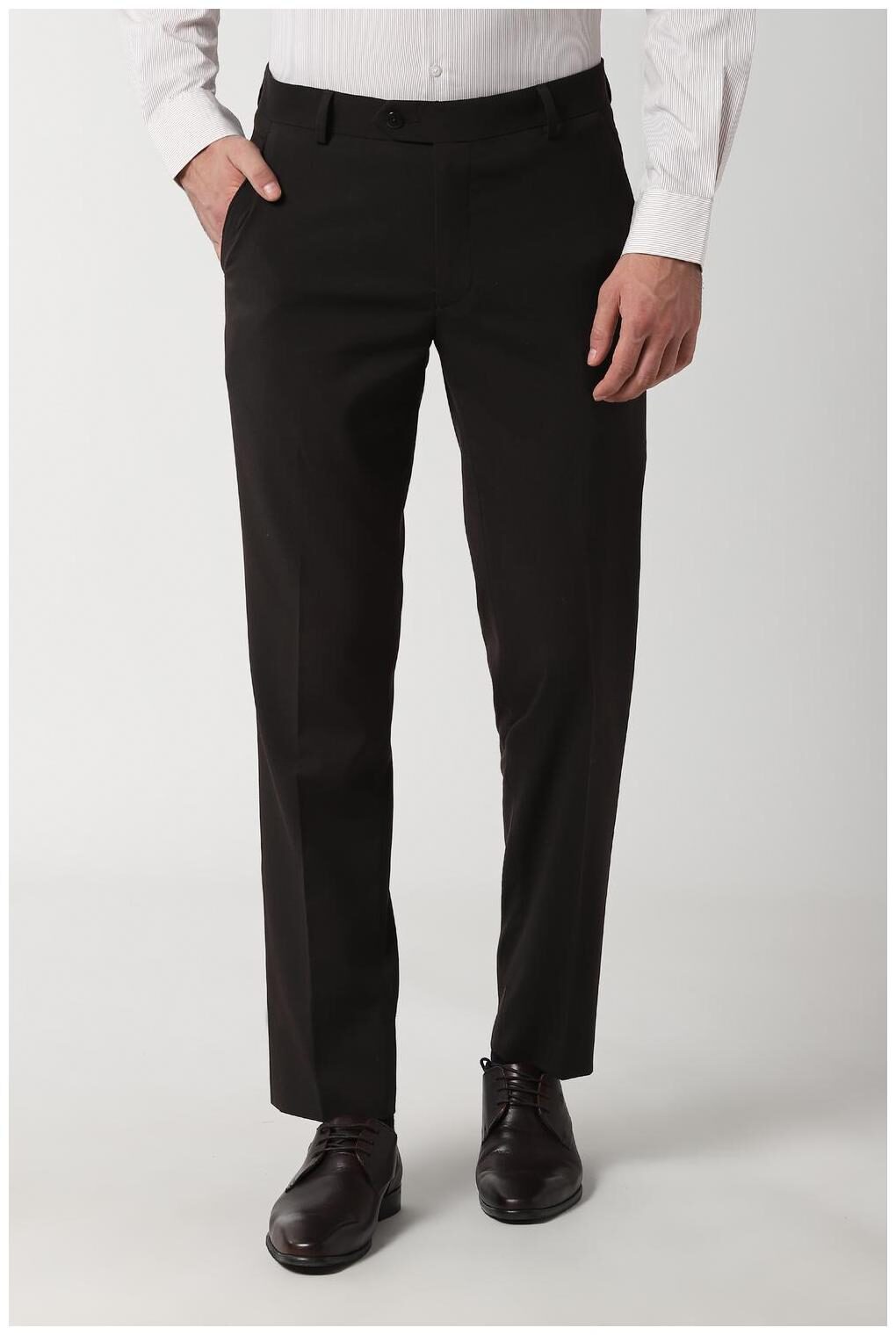 

Peter England Men Solid Slim Fit Formal Trouser - Black