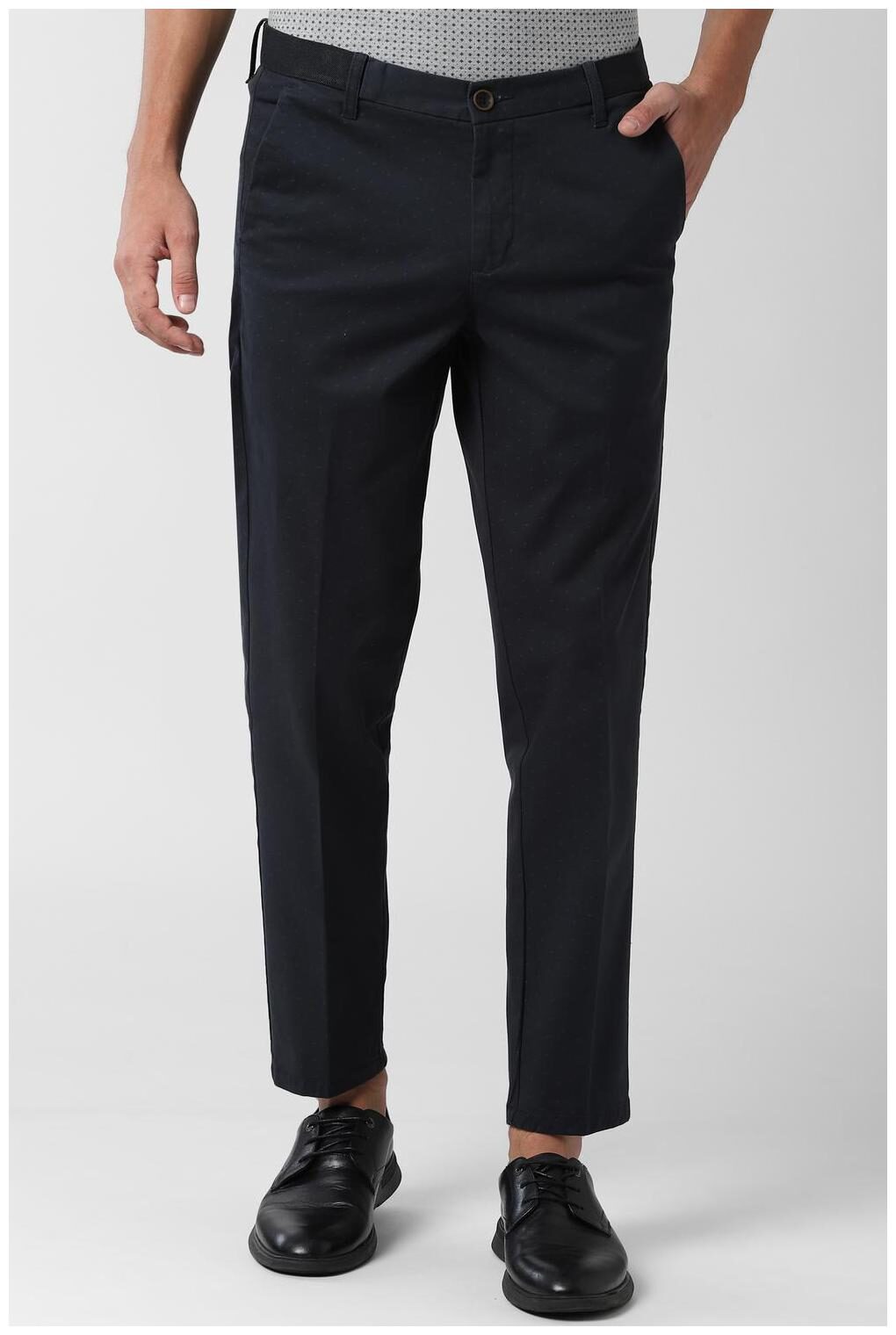 

Peter England Men Blue Printed Tapered fit Regular trousers