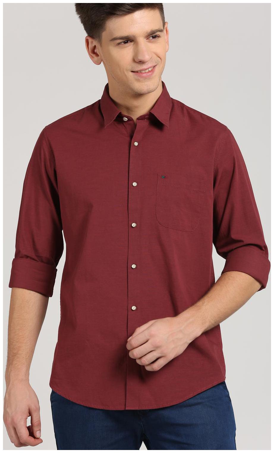 

Peter England Men Maroon Solid Slim Fit Casual Shirt