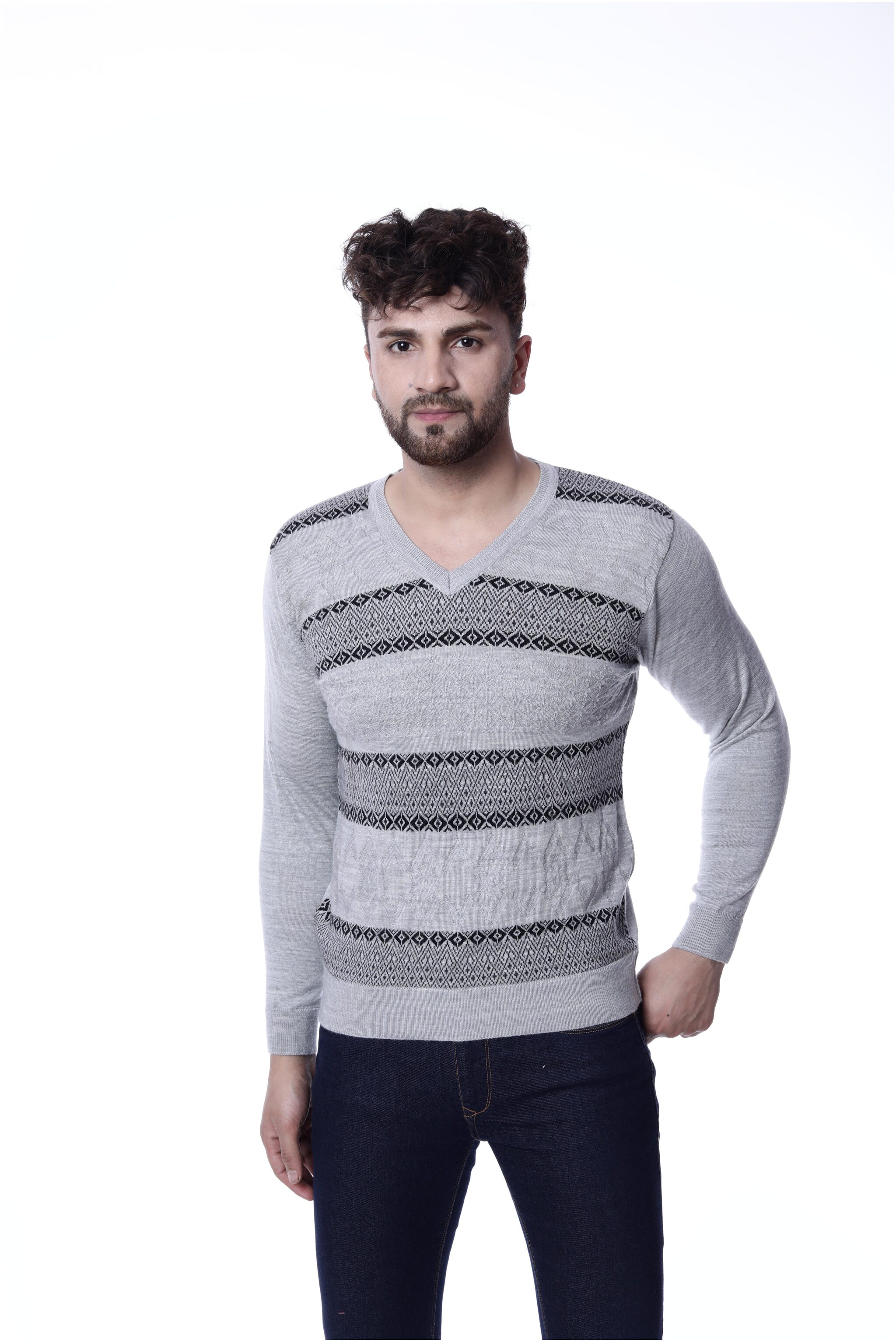 

PICOT Men Grey V neck Pullover