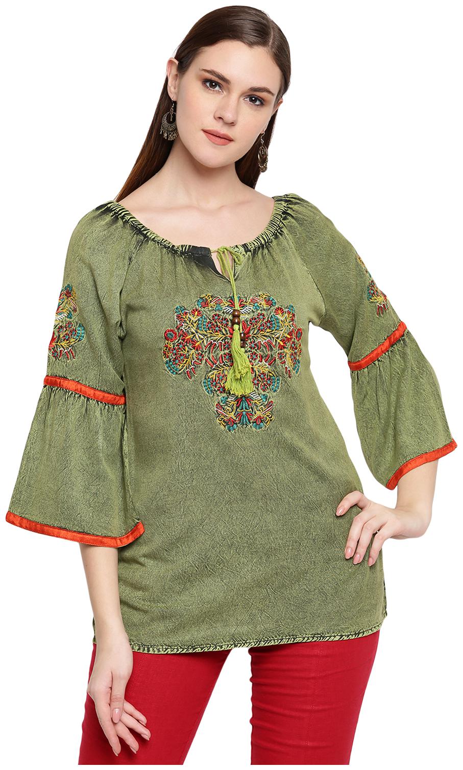 

PINKY PARI Women Embroidered Regular top - Green