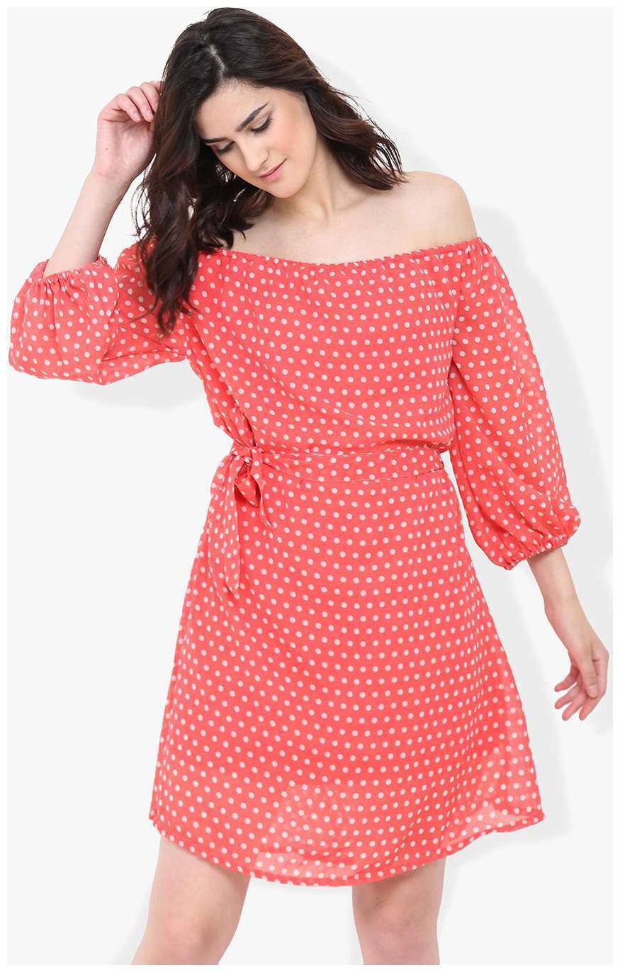

Trend Arrest Red Solid Bodycon dress