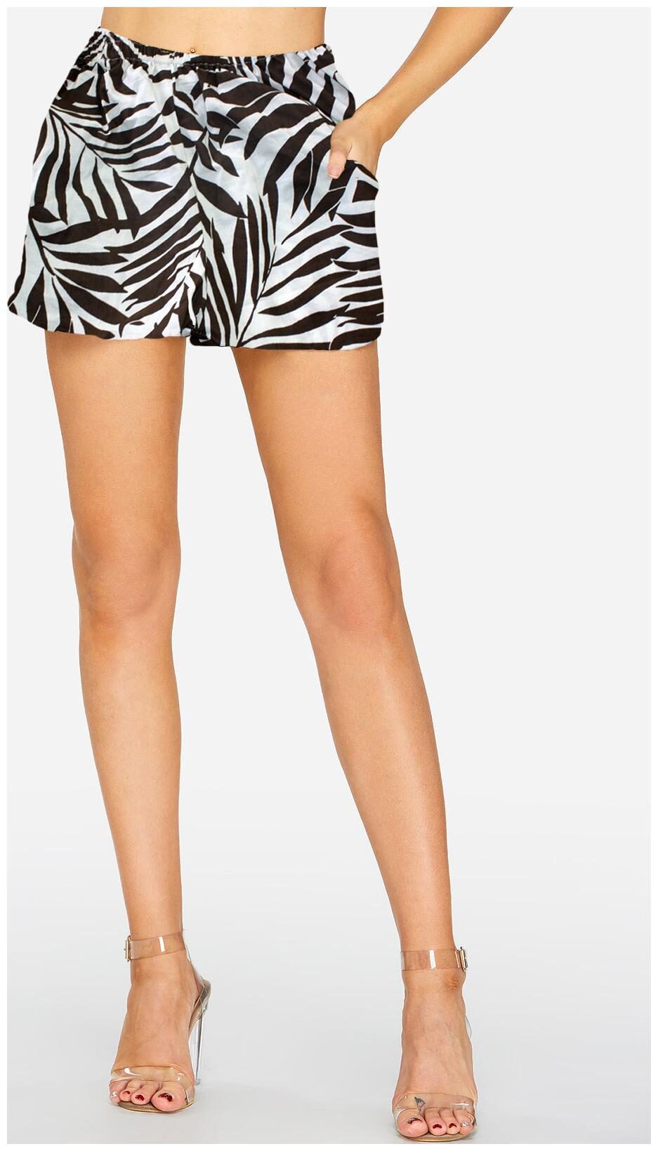 

POLKA Women Solid Hot pants - Black
