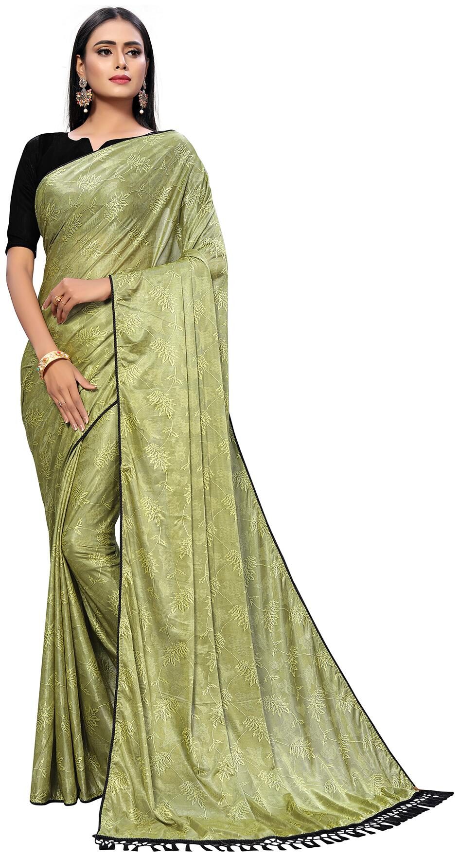 

Pratham Blue Women Silk Floral Saree Green