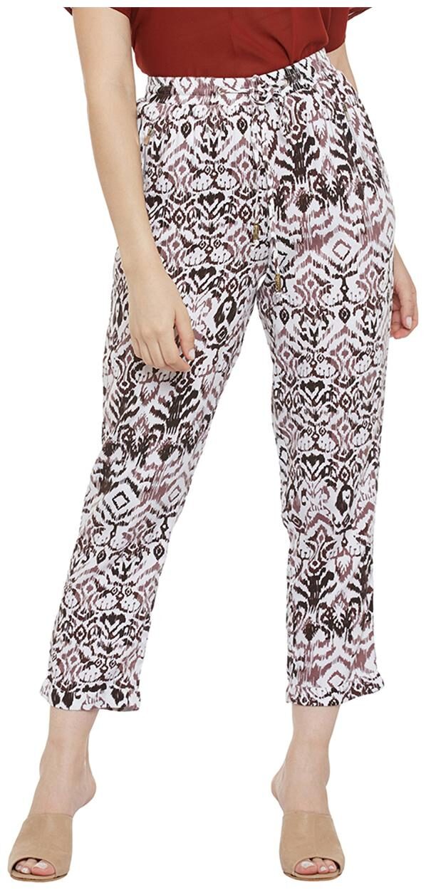 

Oxolloxo Women White Straight fit Chinos