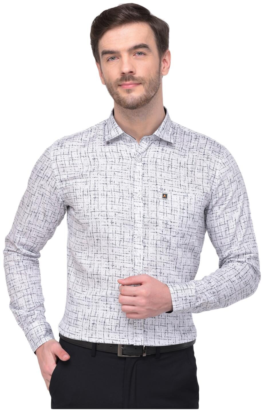 

R APPARELS Men White Printed Regular Fit Casual Shirt