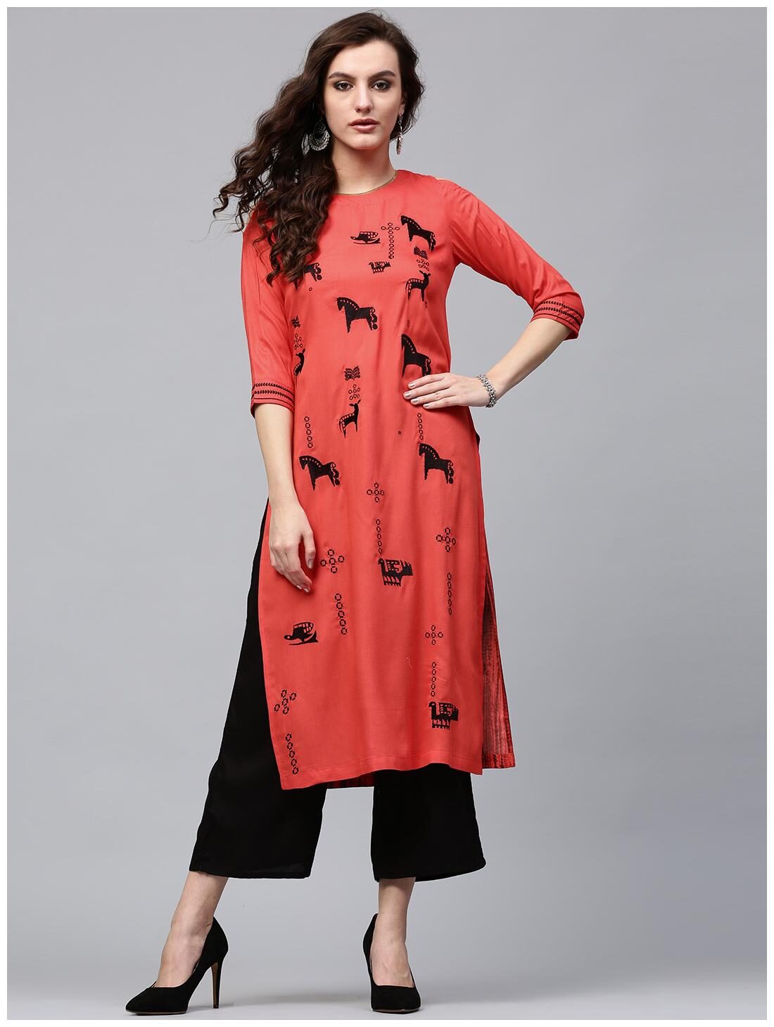

RAIN and RAINBOW Women Red Solid Straight Kurti