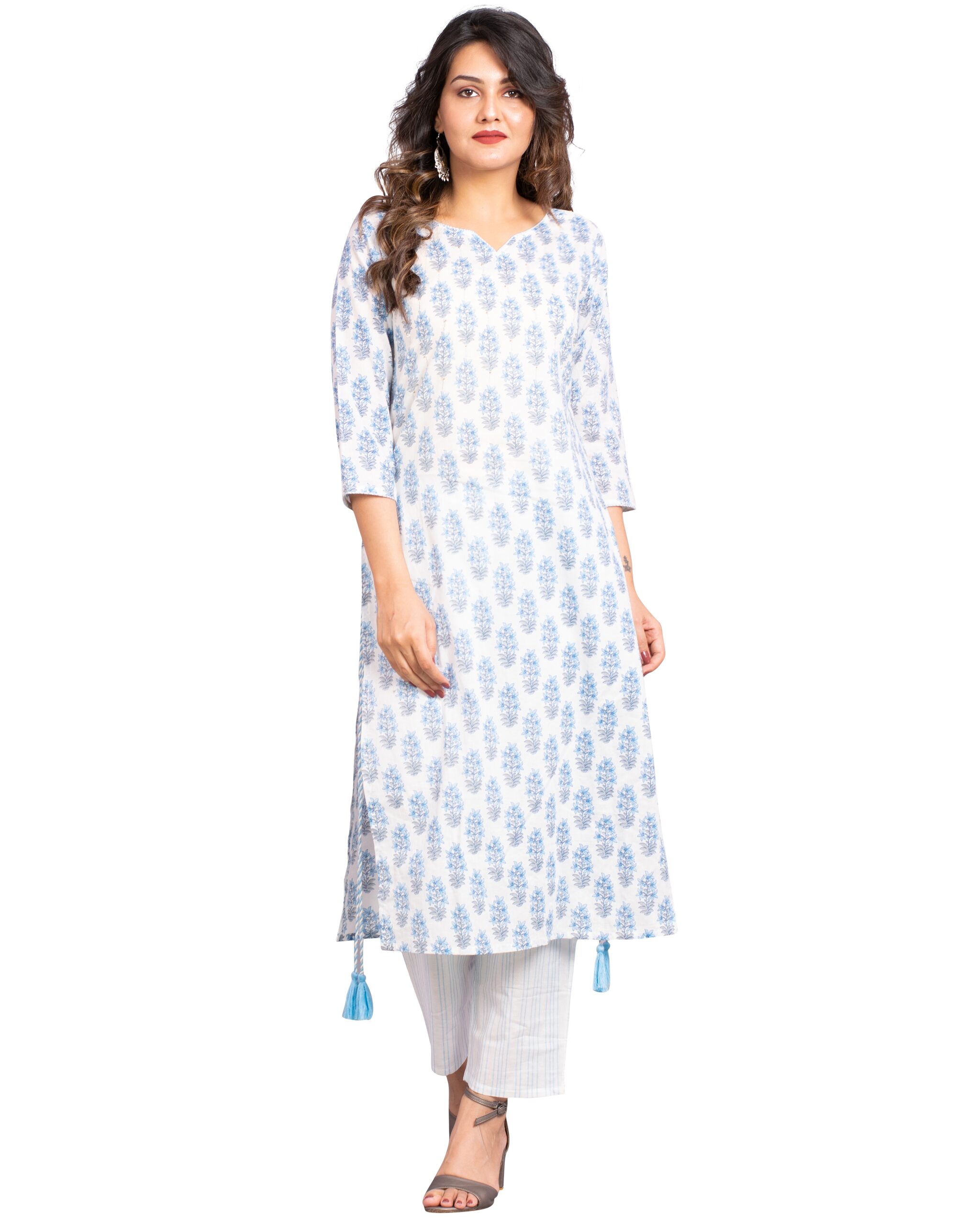 

Rajnandini Women White Floral Regular Kurta With Pants