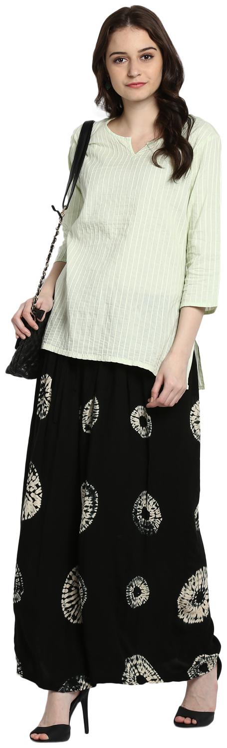 

Rama Women Green Solid Straight Kurta