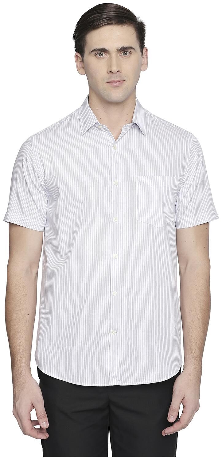 

Richard Parker by Pantaloons Men Regular fit Formal Shirt - Blue