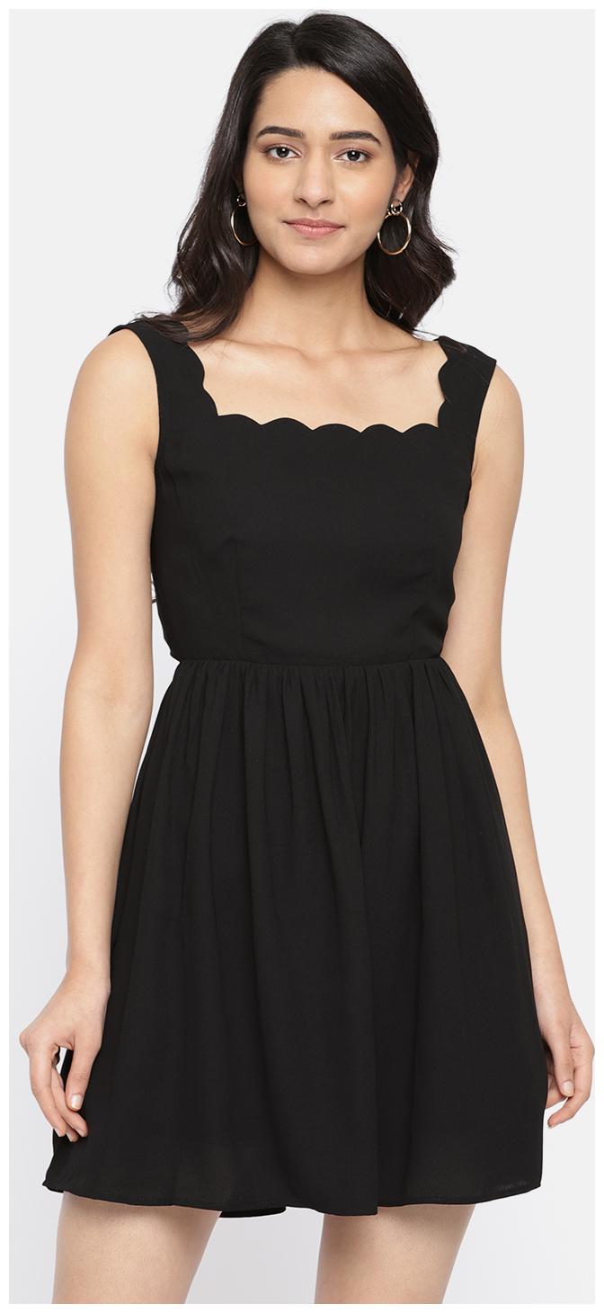 

Roving Mode Black Solid Fit flare dress