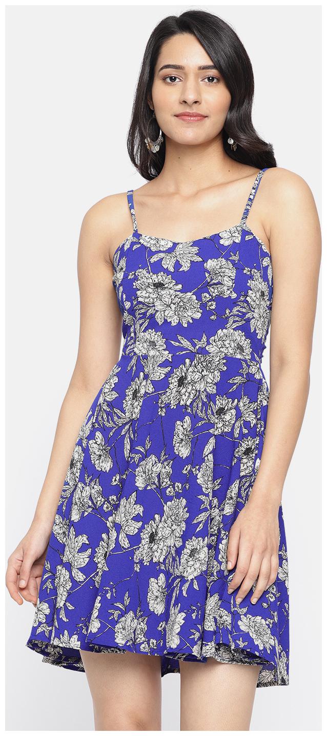 

Roving Mode Blue Floral Fit flare dress