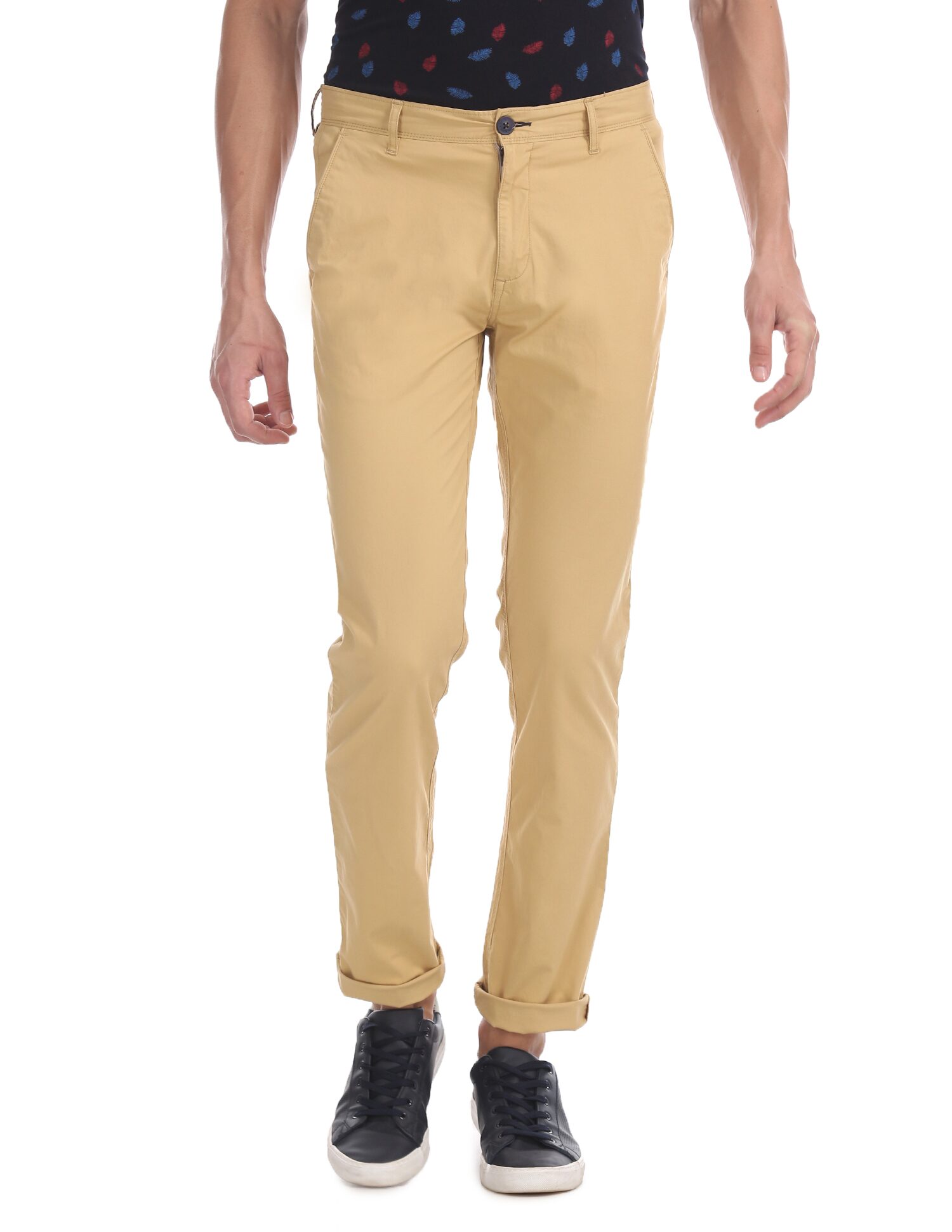 

Ruf And Tuf Men Beige Solid Slim fit Chinos