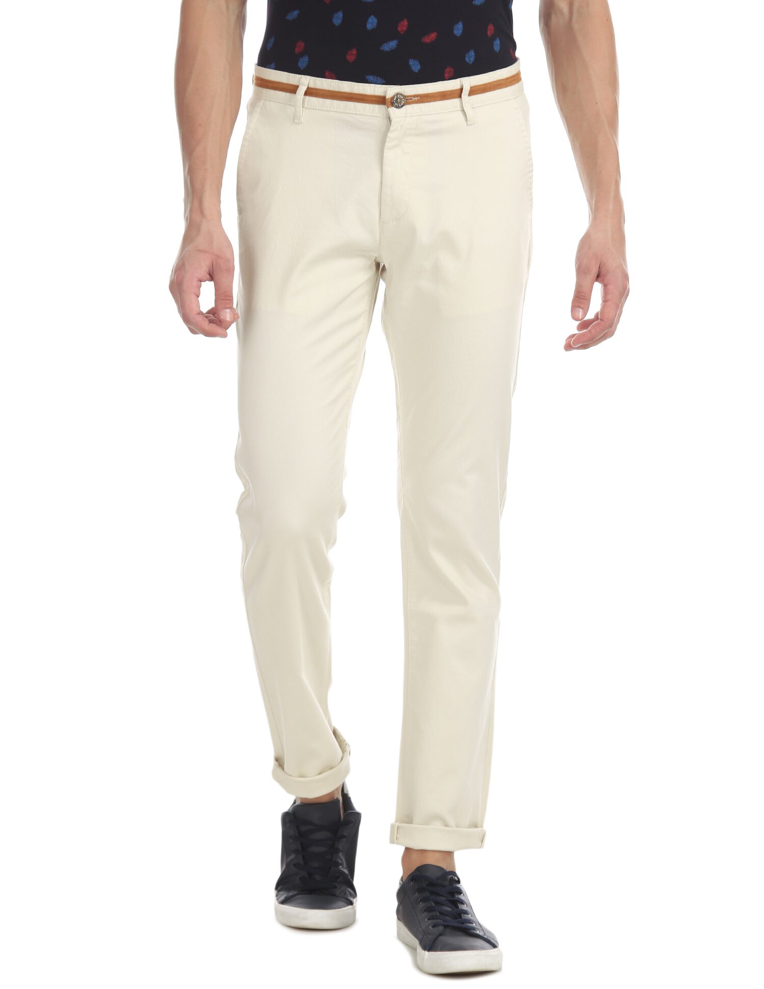 

Ruf And Tuf Men White Solid Slim fit Chinos