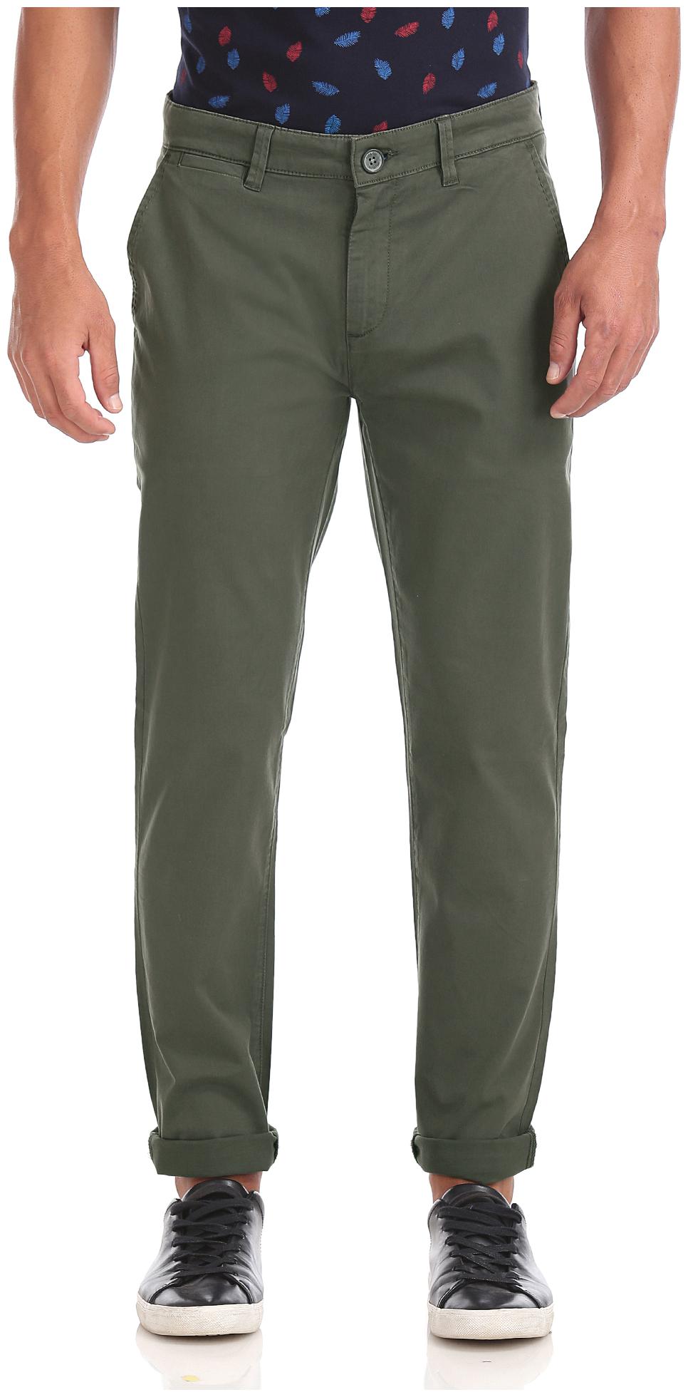 

Ruf And Tuf Men Green Solid Slim fit Chinos