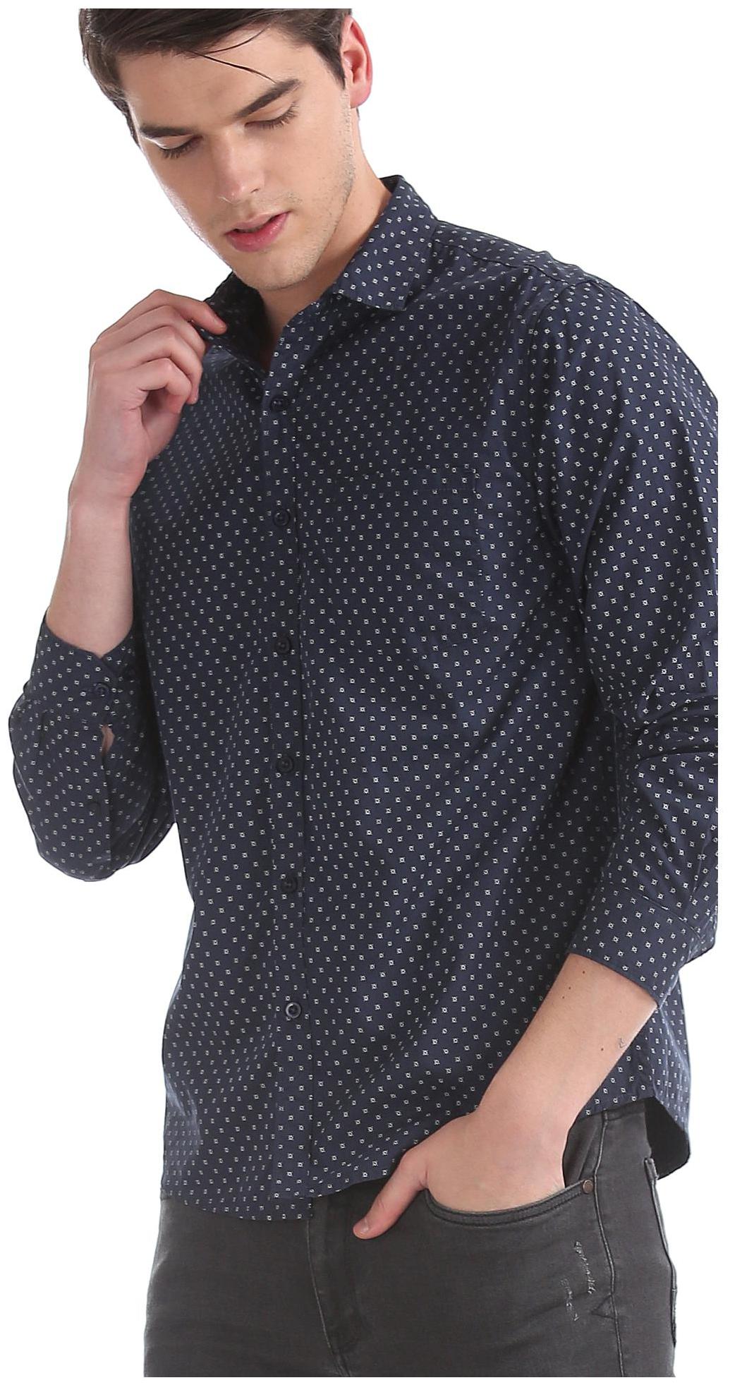 

RUGGERS Men Blue Polka Dots Regular Fit Casual Shirt