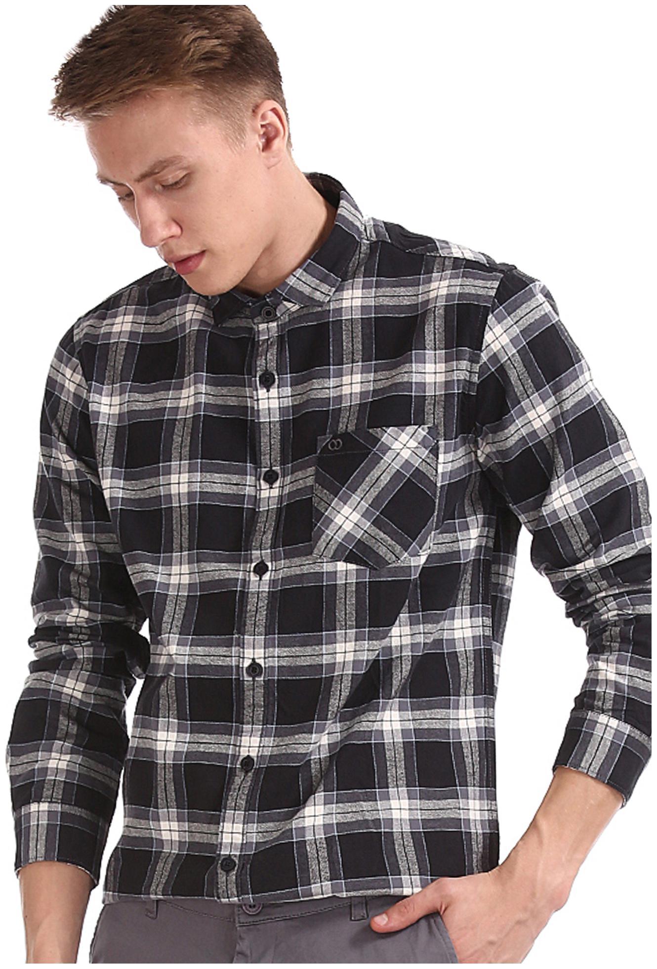

RUGGERS Men Black Checked Regular Fit Casual Shirt